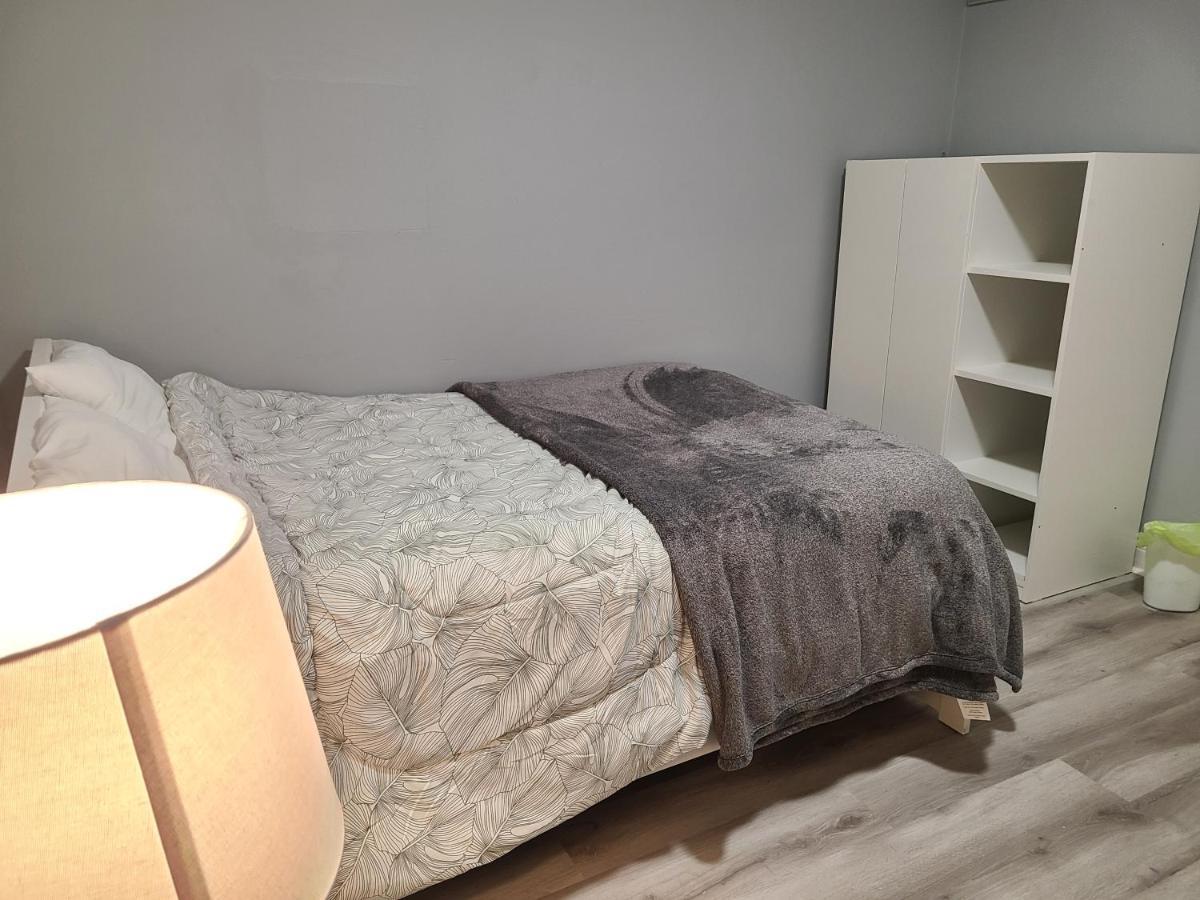 Downtown Ottawa Spacious Room Accommodation Bagian luar foto
