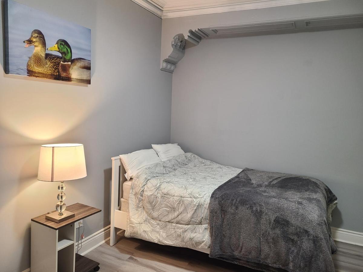Downtown Ottawa Spacious Room Accommodation Bagian luar foto