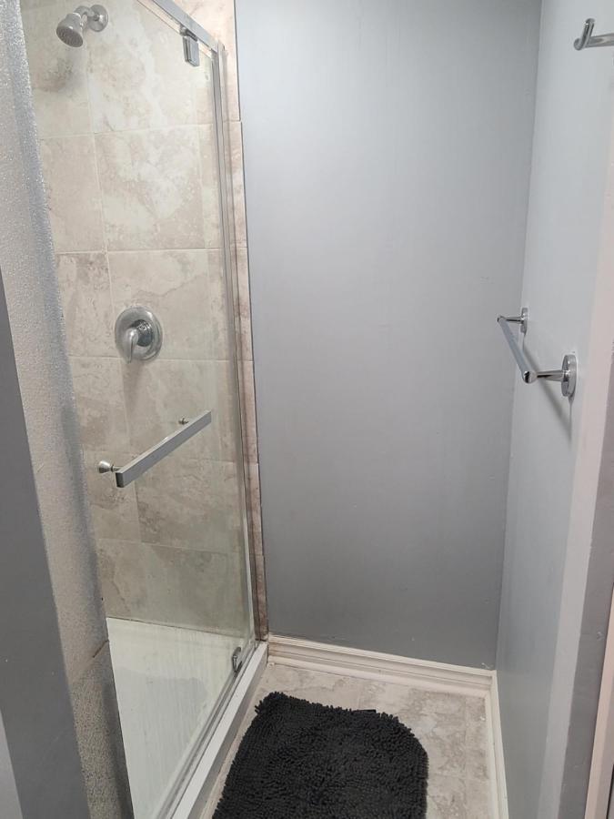 Downtown Ottawa Spacious Room Accommodation Bagian luar foto